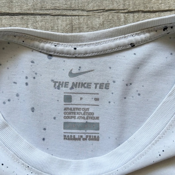 Nike The Nike Tee White Ivory Paint Splatter Activewear Festival Crop Top Boxy S - Picture 7 of 11